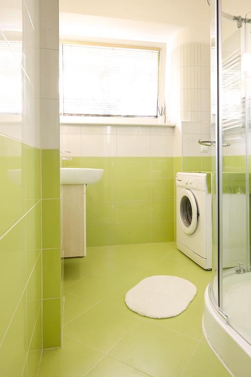 Lovely Funky Flat Near Royal Park Warsaw Exterior photo